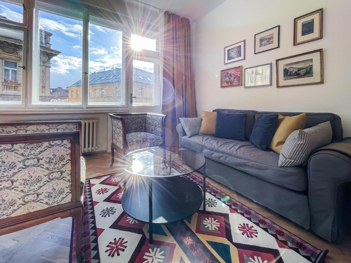 Turnkey I Vintage Terrace Apartment Prague Luaran gambar