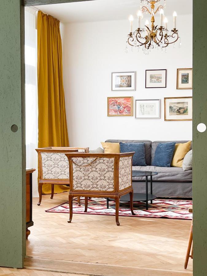 Turnkey I Vintage Terrace Apartment Prague Luaran gambar