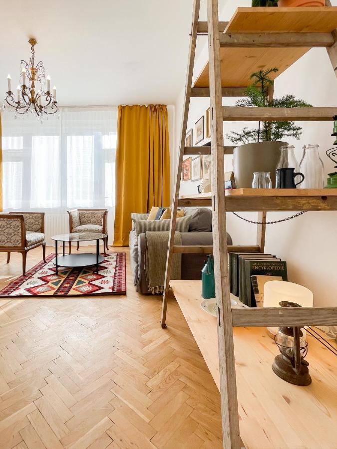 Turnkey I Vintage Terrace Apartment Prague Luaran gambar