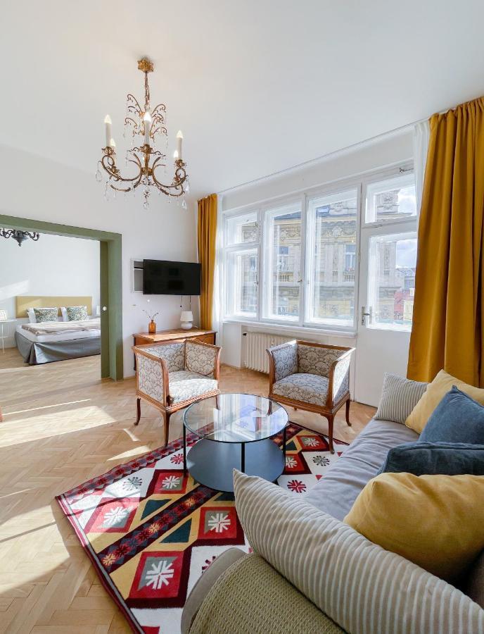 Turnkey I Vintage Terrace Apartment Prague Luaran gambar