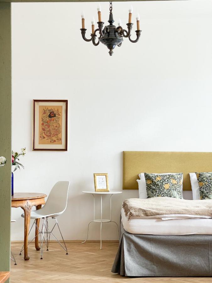 Turnkey I Vintage Terrace Apartment Prague Luaran gambar